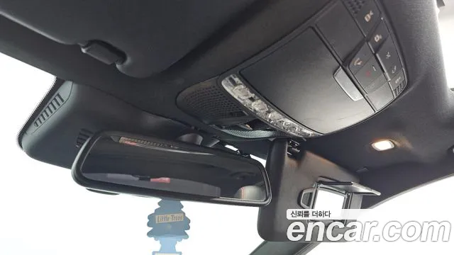 Mercedes-Benz C-Class 2018 thumb 5