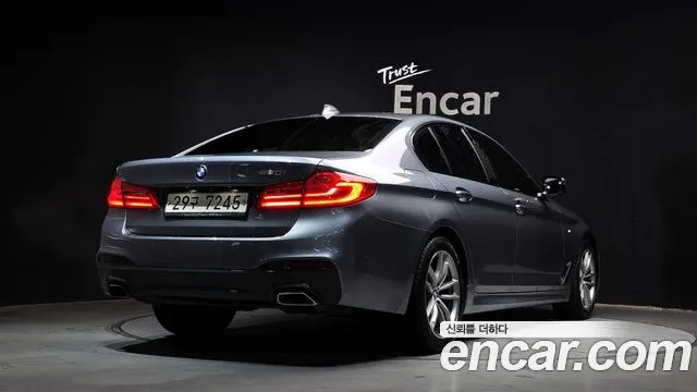 BMW 5 серии 2017 thumb 11