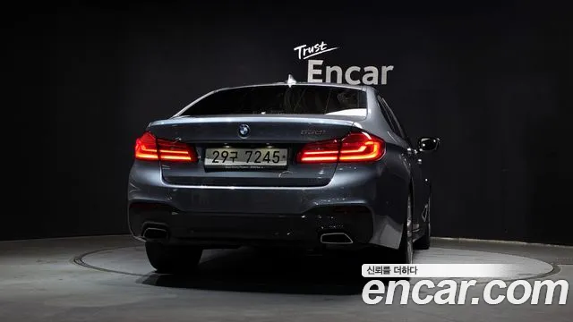 BMW 5 серии 2017 thumb 12