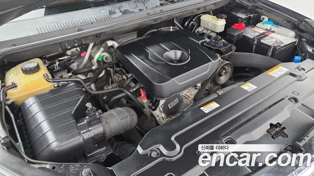 KGM Korando 2015 thumb 11