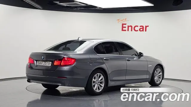 BMW 5 серии 2013 thumb 7