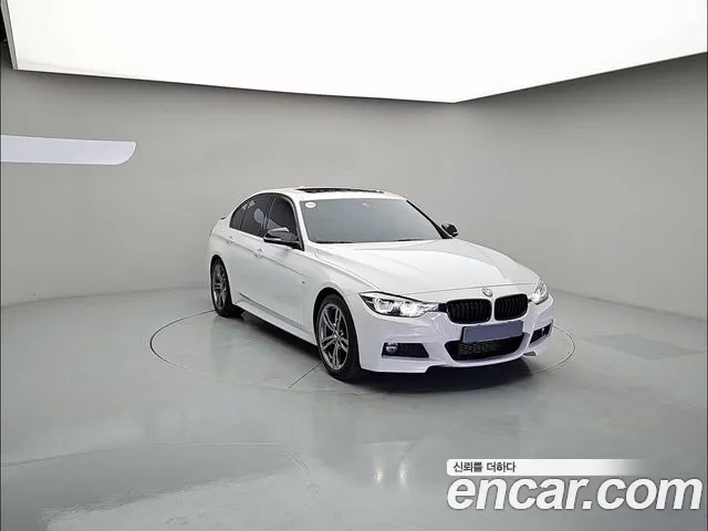BMW 3 серии 2018 thumb 3