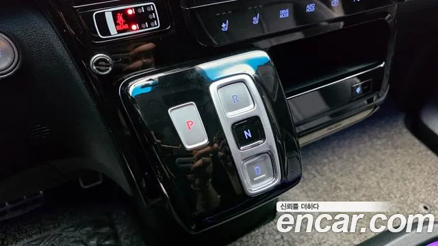 Hyundai Staria 2021 thumb 8