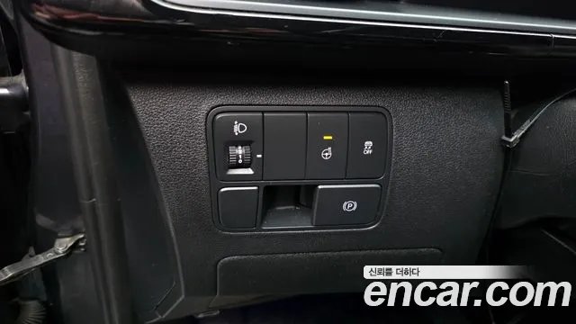 Hyundai Staria 2021 thumb 12