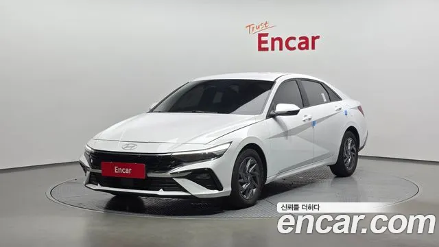 Hyundai Elantra 2023 thumb 8
