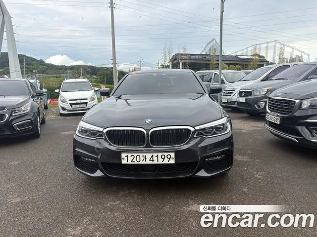 BMW 5 серии 2018 thumb 2