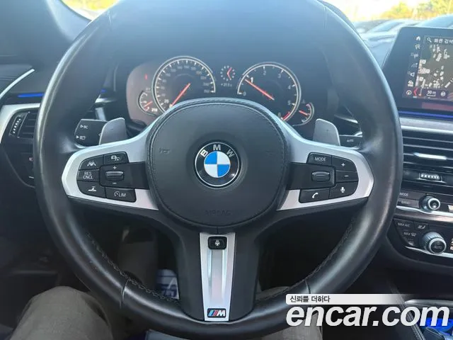 BMW 5 серии 2018 thumb 3
