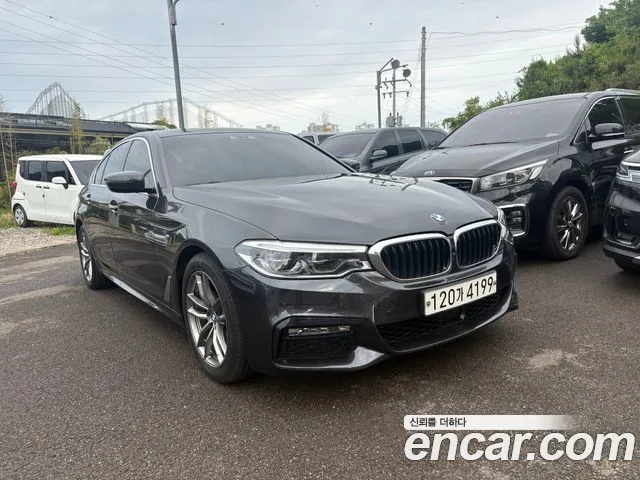 BMW 5 серии 2018 thumb 10