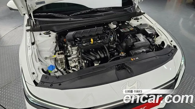 Hyundai Elantra 2023 thumb 4