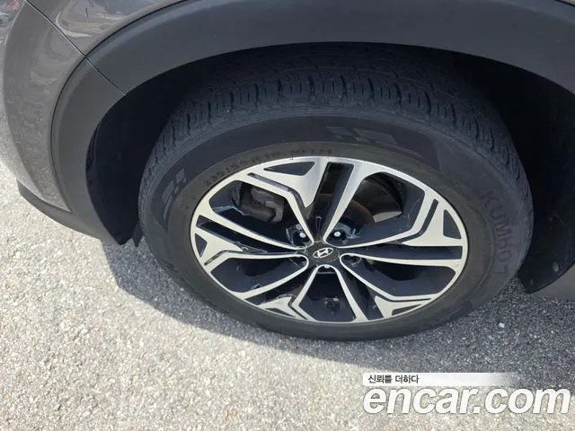 Hyundai Santa Fe 2018 thumb 7