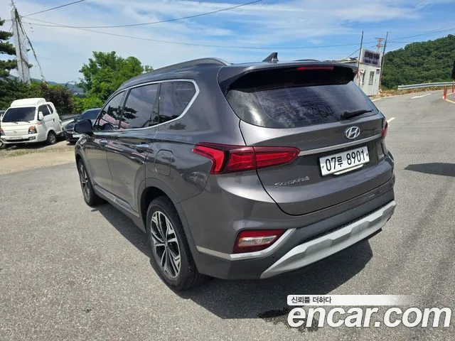 Hyundai Santa Fe 2018 thumb 2