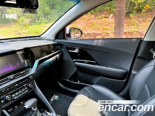 Kia Niro 2021 thumb 6