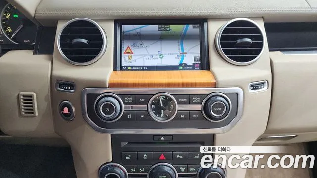 Land Rover Discovery 2011 thumb 8