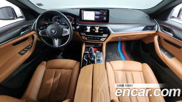 BMW 5 серии 2022 thumb 2
