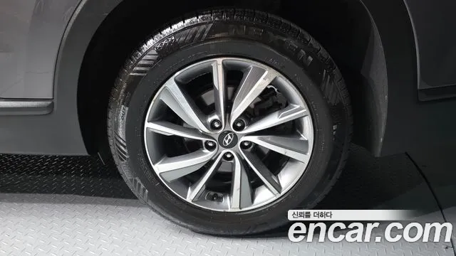 Hyundai Santa Fe 2019 thumb 8