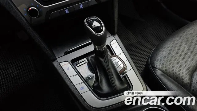 Hyundai AD 2017 thumb 4