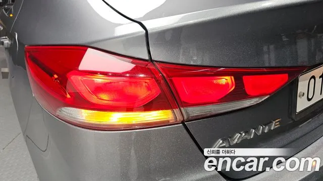 Hyundai AD 2017 thumb 11