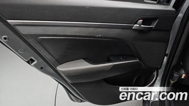 Hyundai AD 2017 thumb 8