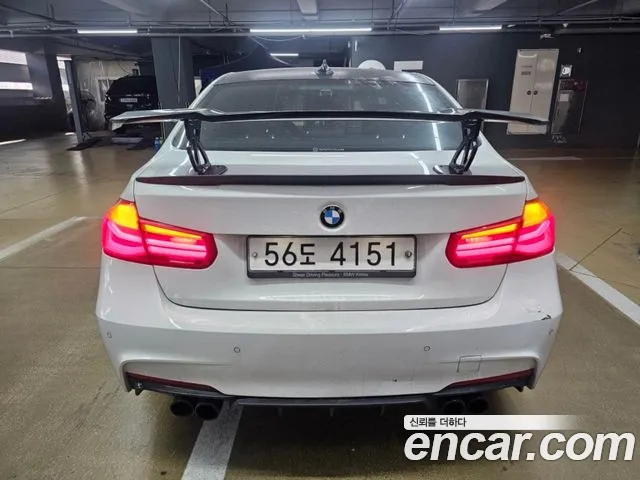 BMW 3 серии 2018 thumb 4