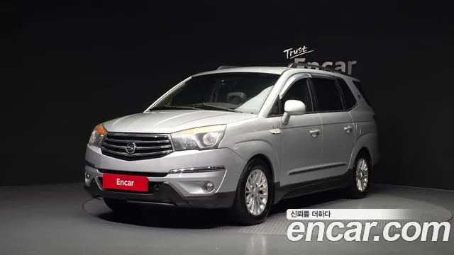 KGM Korando 2013 thumb 7