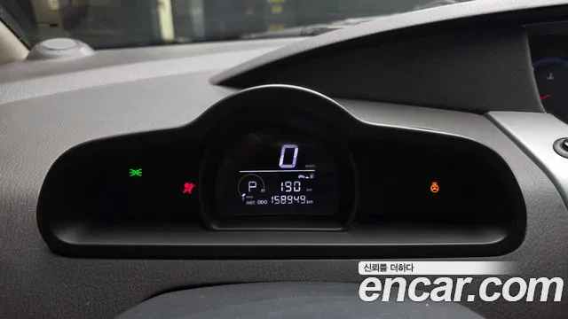 KGM Korando 2013 thumb 9