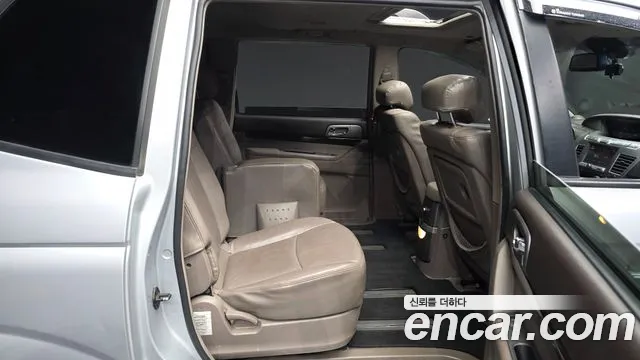 KGM Korando 2013 thumb 11