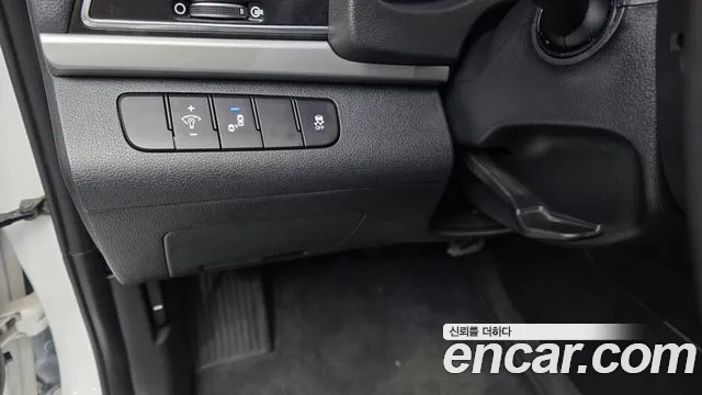 Hyundai Avante 2017 thumb 6