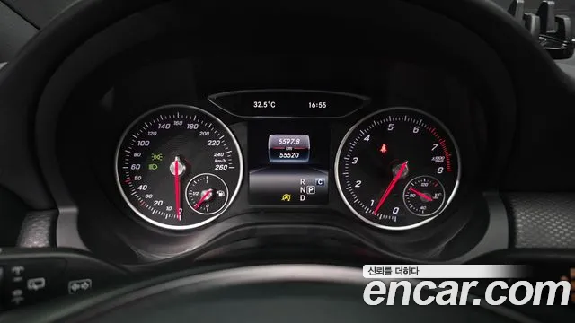 Mercedes-Benz A-Class 2017 thumb 10
