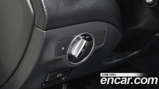 Mercedes-Benz A-Class 2017 thumb 2