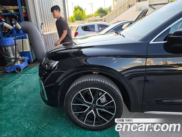 Audi Q5 2024 thumb 5