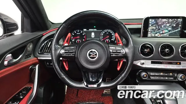 Kia Stinger 2017 thumb 11