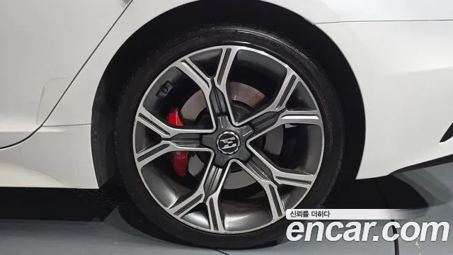 Kia Stinger 2017 thumb 9