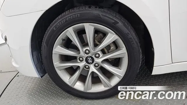 Hyundai i40 2014 thumb 5