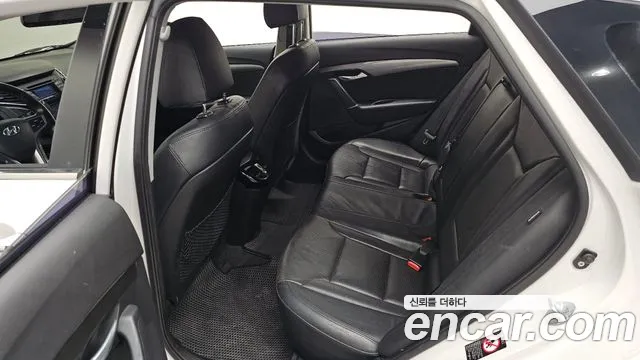 Hyundai i40 2014 thumb 4