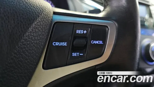 Hyundai i40 2014 thumb 2