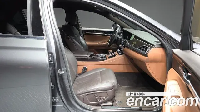 Genesis G90 2019 thumb 4