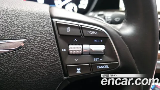 Genesis G90 2019 thumb 2