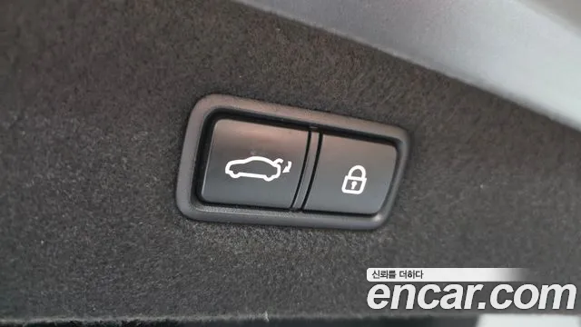 Genesis G90 2019 thumb 5