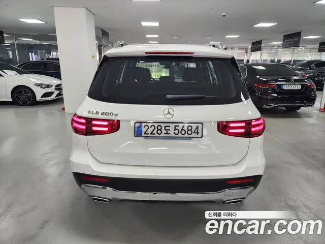 Mercedes-Benz GLB 2025 thumb 7