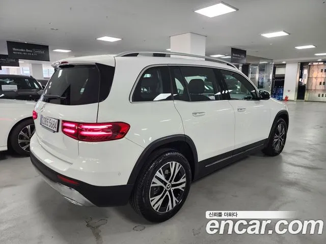 Mercedes-Benz GLB 2025 thumb 6