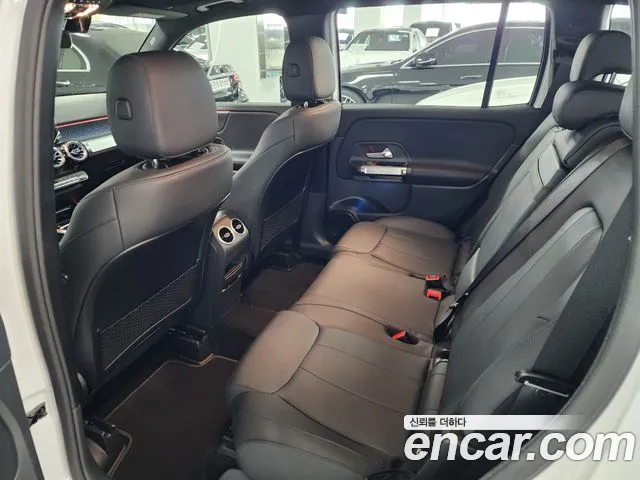 Mercedes-Benz GLB 2025 thumb 3