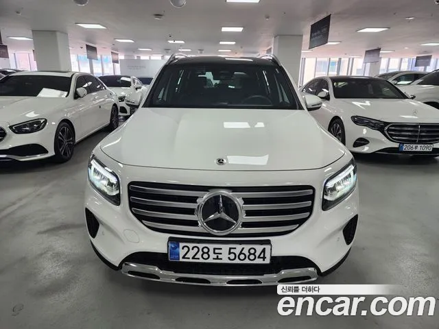 Mercedes-Benz GLB 2025 thumb 4