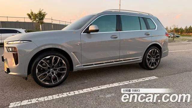 BMW X7 2023 thumb 2