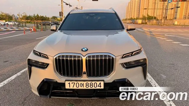 BMW X7 2023 thumb 10