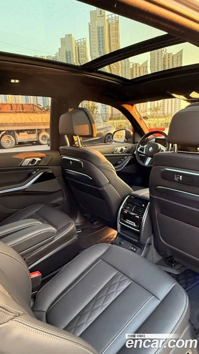 BMW X7 2023 thumb 3