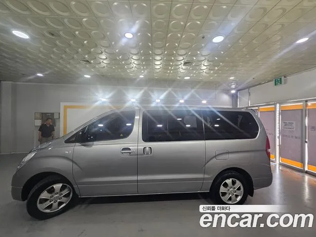Hyundai Staria 2016 thumb 3
