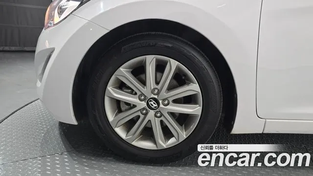 Hyundai Elantra 2013 thumb 9