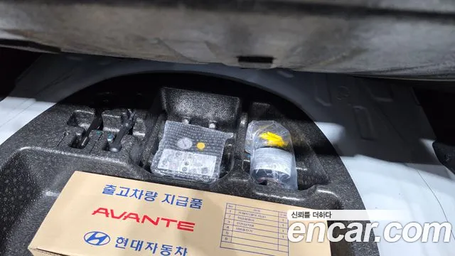 Hyundai Avante 2018 thumb 12
