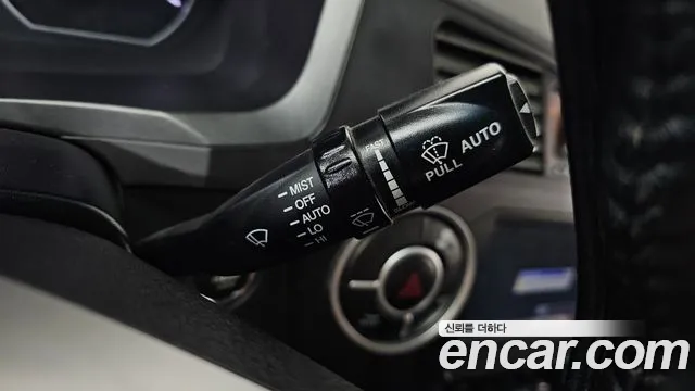 KGM Korando 2015 thumb 12