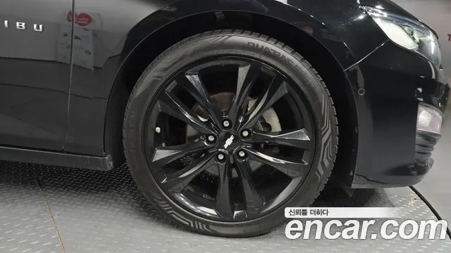 Chevrolet Malibu 2019 thumb 2
